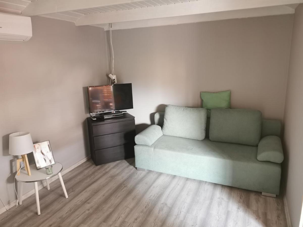 Varga Vendeghaz Apartment Tiszakecske Luaran gambar