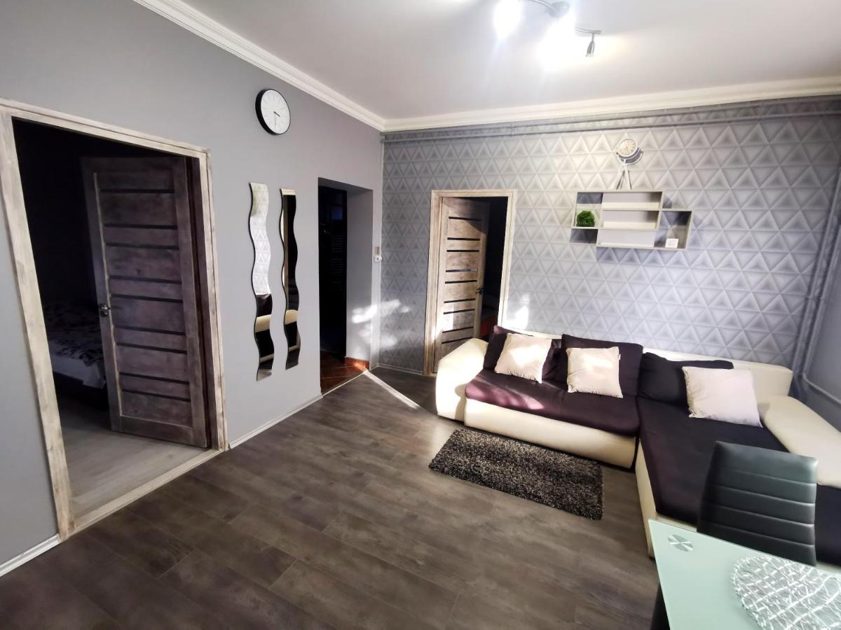 Varga Vendeghaz Apartment Tiszakecske Luaran gambar