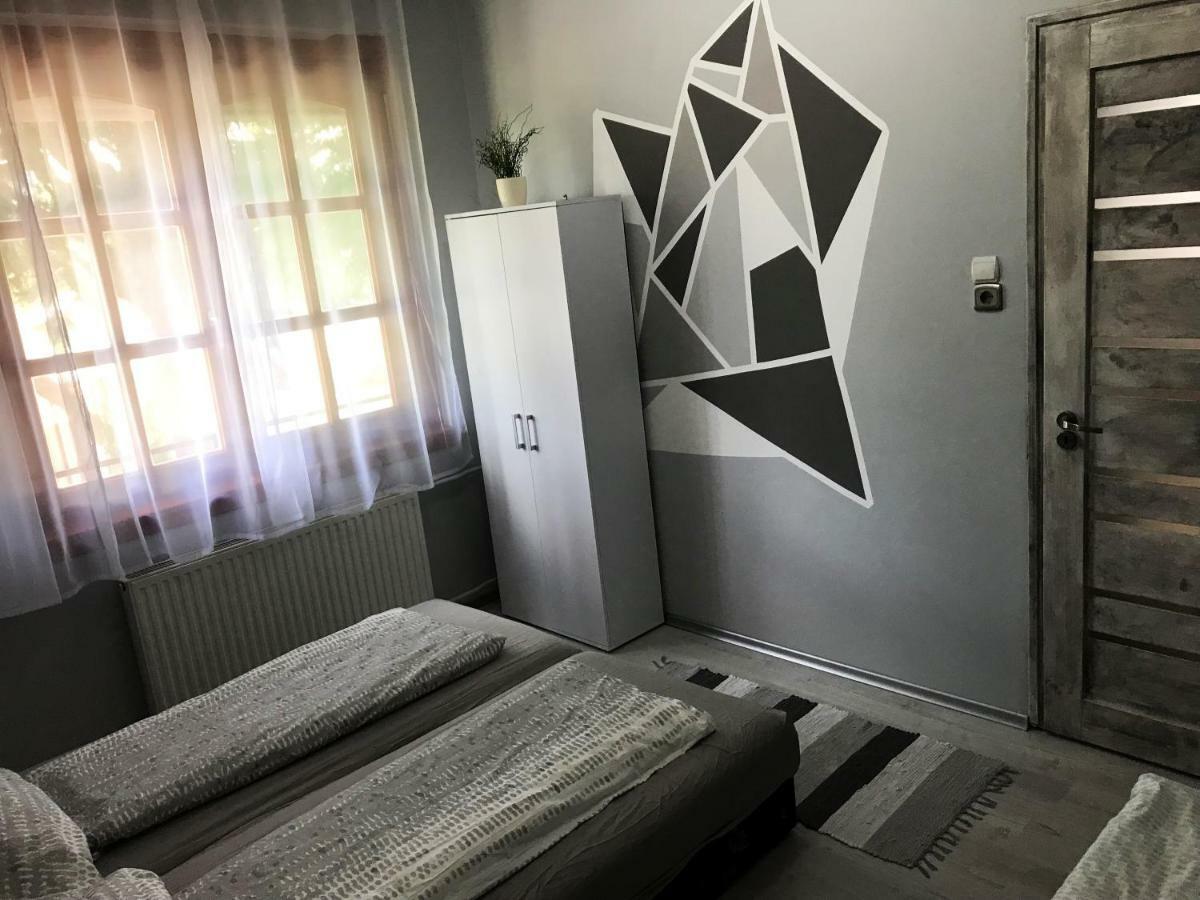 Varga Vendeghaz Apartment Tiszakecske Luaran gambar